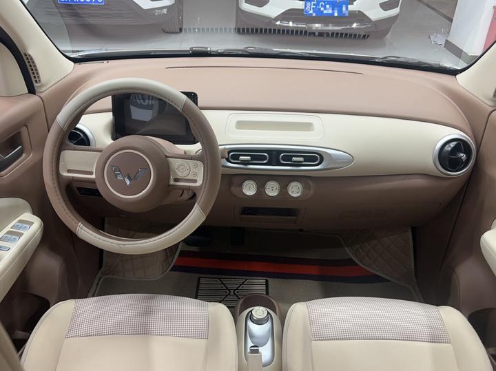 Hongguang MINIEV 2025 4th Gen 4-Door Advanced photo 5
