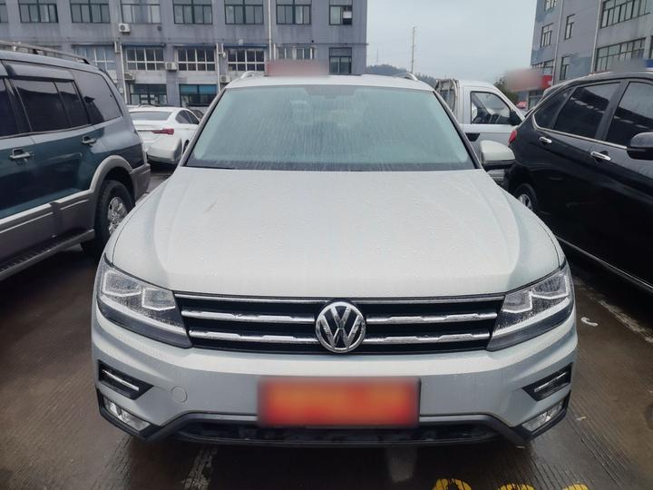 Tiguan L 2019 Facelift 330TSI AT RWD Luxury China VI photo 2