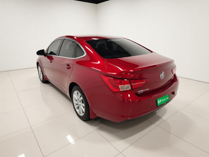 Verano 2015 Sedan 15S AT Leading photo 4