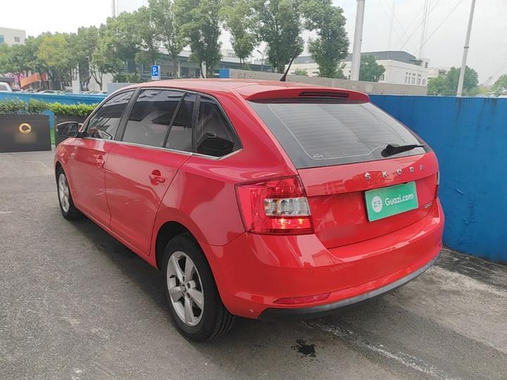 Rapid Spaceback 2019 Facelift 1.5L AT Comfort China V photo 4