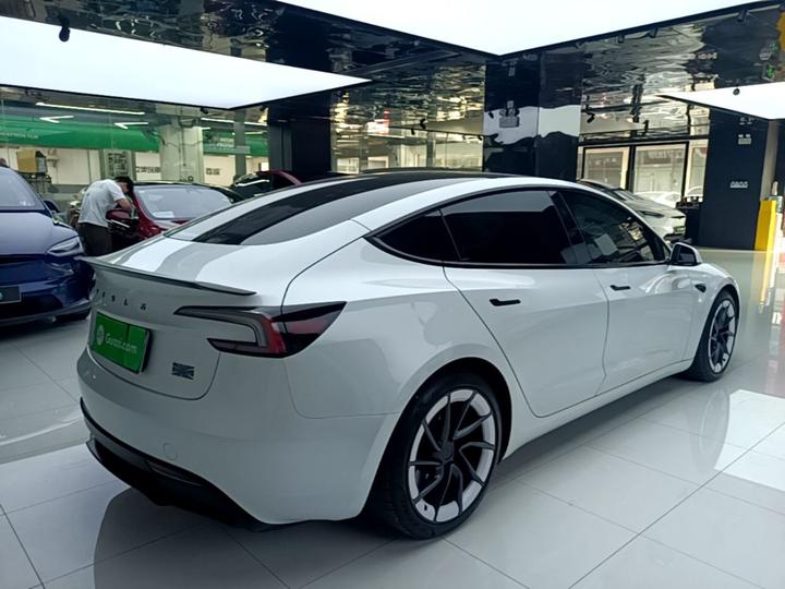 Model 3 2024 Performance AWD photo 4