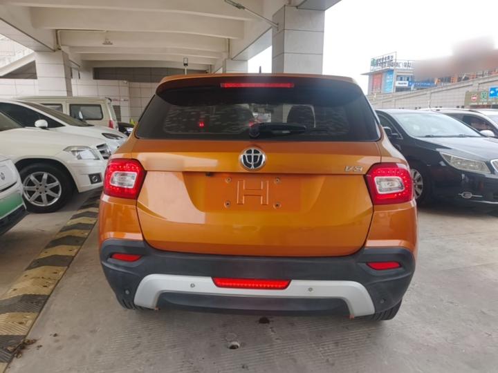Zhonghua V3 2016 1.5L AT Smart photo 3