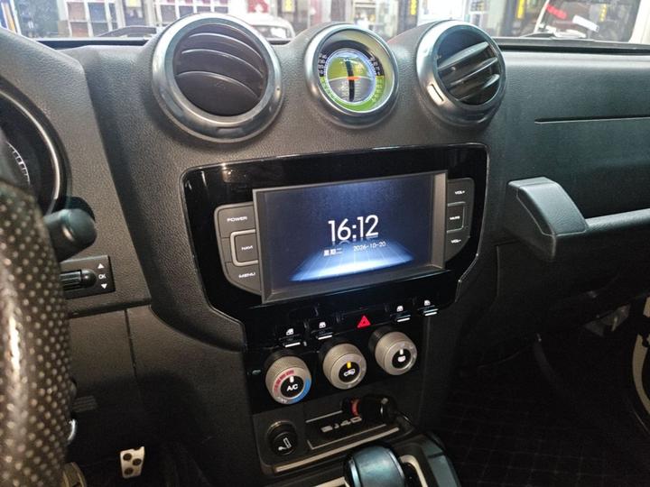 BJ40 2016 40L 2.3T AT AWD Exclusive photo 8