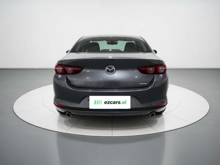 3 Axela 2023 2.0L AT photo 5