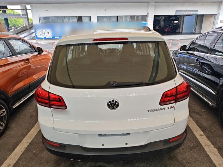 Tiguan 2015 1.8TSI AT RWD Comfort photo 3