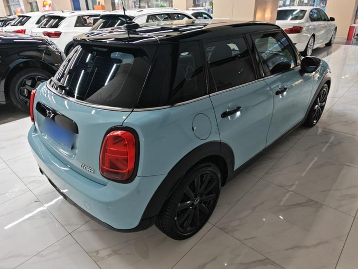 2019 1.5T COOPER 5-Door photo 6