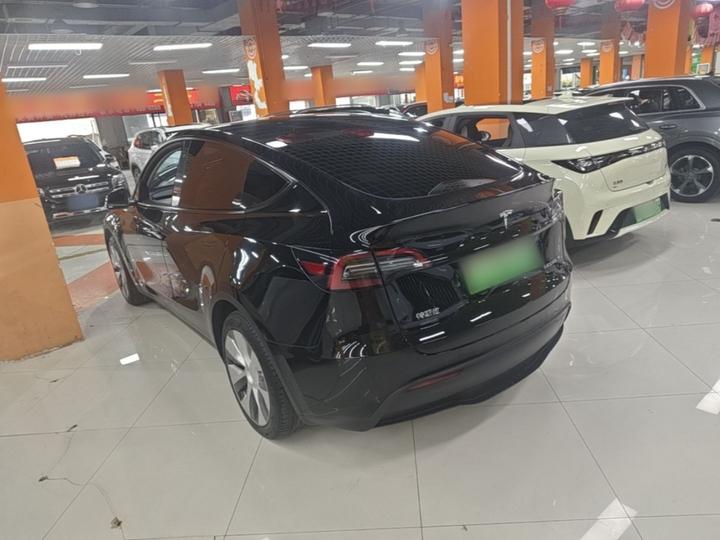 Model Y 2022 Facelift RWD photo 4