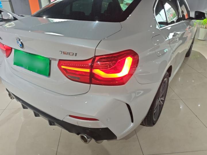 1 Series 2023 120i M Sport photo 7
