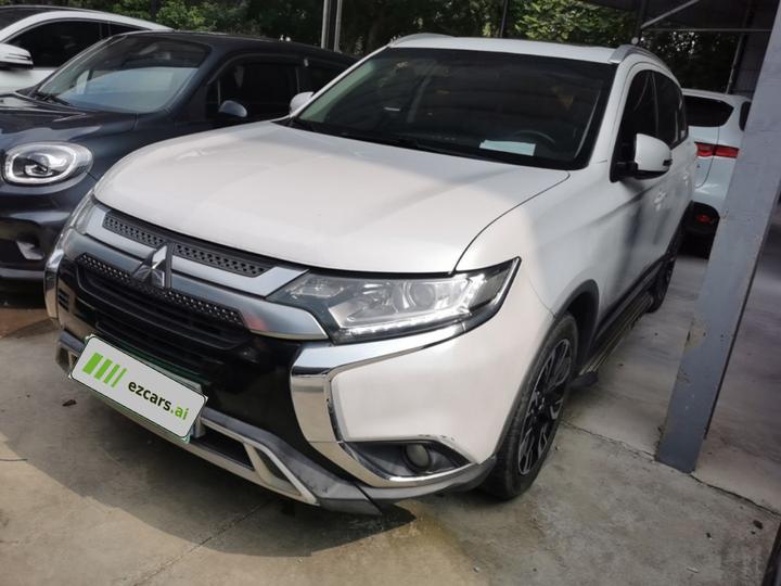 Outlander 2019 2.0L RWD Enjoy 5-Seater China V