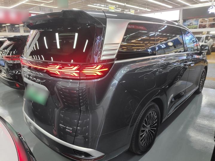 D9 2025 DM-i ADAS 1020 AWD Noble photo 4