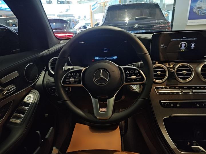 GLC Coupe 2021 GLC 300 4MATIC Coupe SUV photo 6