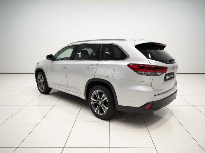 Highlander 2018 2.0T AWD Luxury 7-Seater China VI photo 4