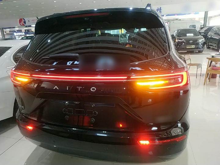 HIMA AITO M7 2024 1.5T ADAS AWD Ultra 5-Seater photo 5