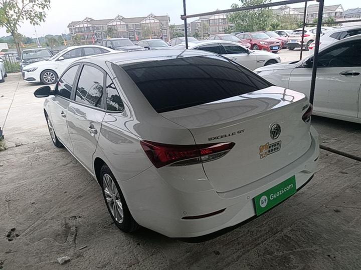 Excelle 2021 Facelift Classic 1.5L AT Elite photo 4