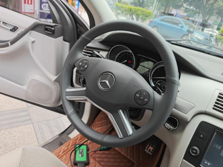 R-Class 2014 R 320 4MATIC Business photo 6