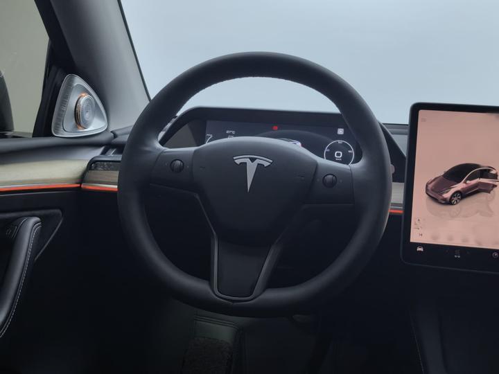Model Y 2023 RWD photo 2