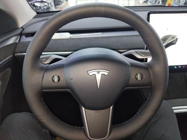 Model Y 2021 Standard Range RWD photo 2