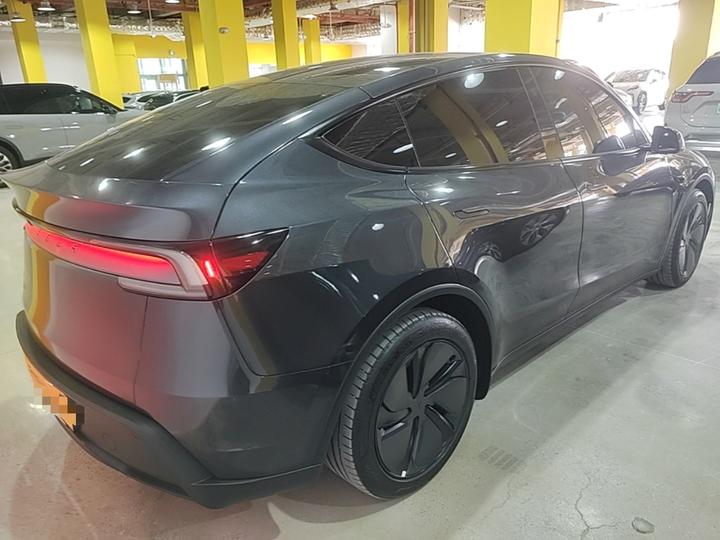 Model Y 2025 Long Range AWD Launch Edition photo 4