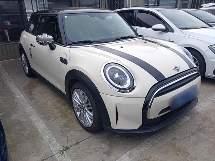 2022 1.5T COOPER Classic photo 3