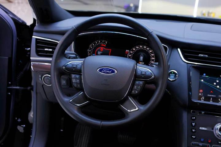 Taurus 2018 EcoBoost 245 LTD China VI photo 3