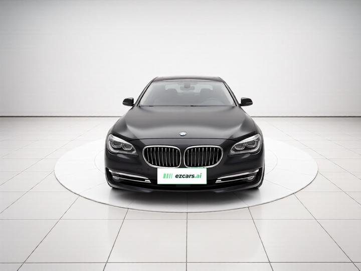 7 Series 2013 740Li Leading photo 2