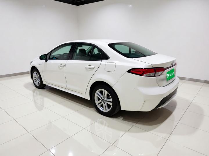 Levin 2022 Hybrid 1.8H E-CVT Luxury photo 4