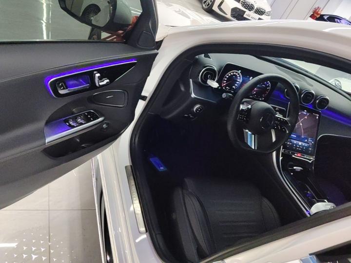 C-Class 2025 Facelift C 200 L Sport photo 3
