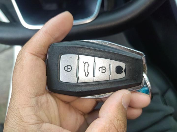 Emgrand GL 2019 1.4T CVT Elite Smart photo 8