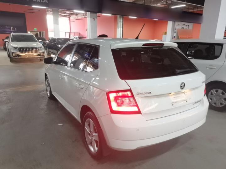 Fabia 2017 1.4L AT photo 4
