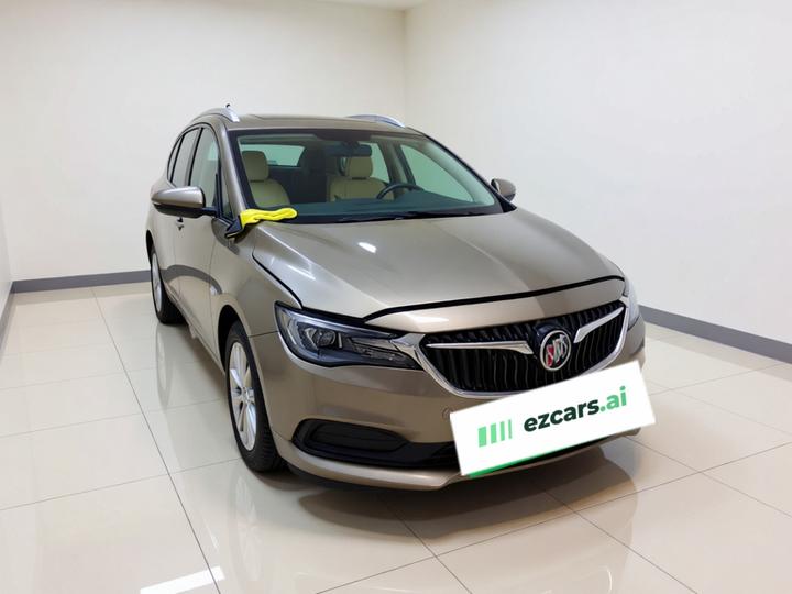 GL6 2021 323T Mild Hybrid Luxury photo 3