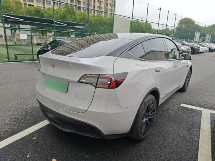 Model Y 2023 RWD photo 6