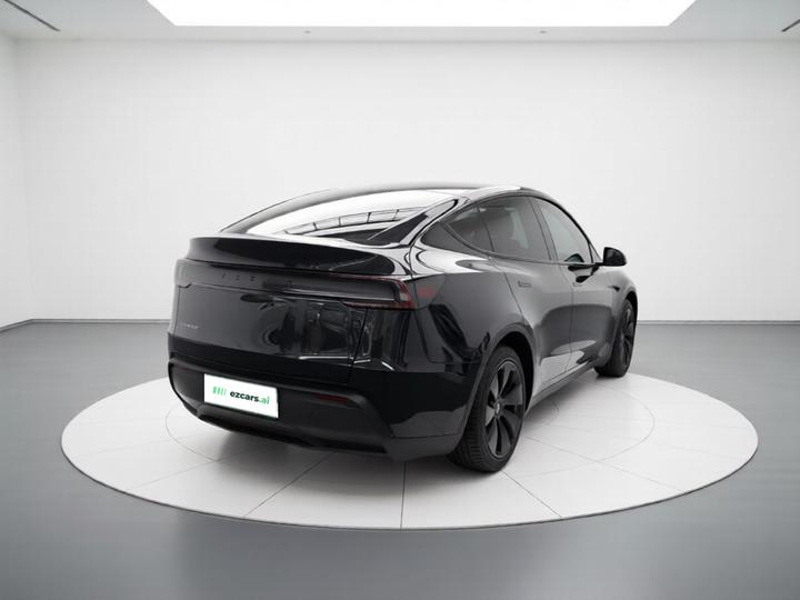 Model Y 2025 RWD photo 6