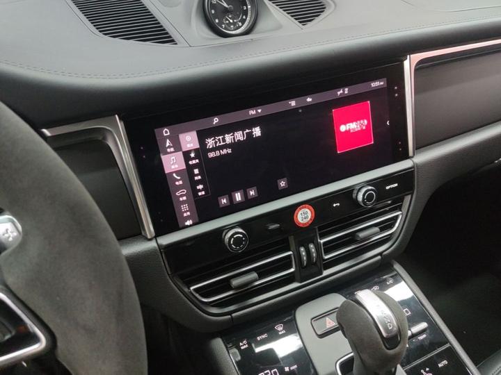 2023 Macan 2.0T photo 8