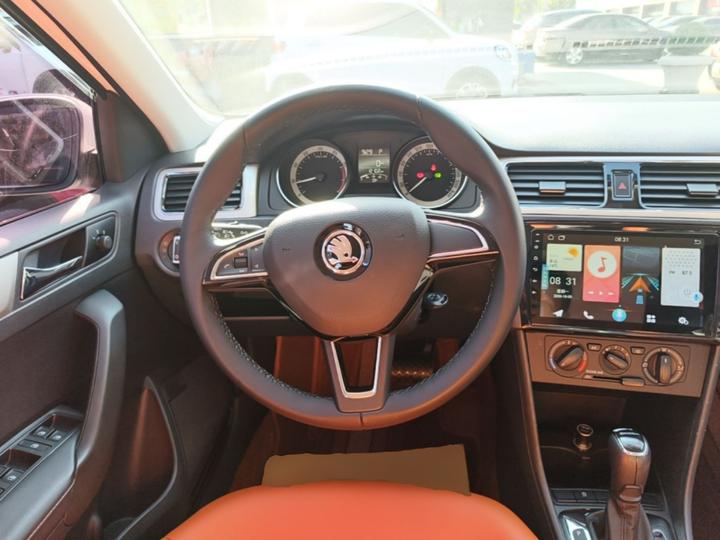 Rapid Spaceback 2019 Facelift 1.5L AT Comfort China V photo 6