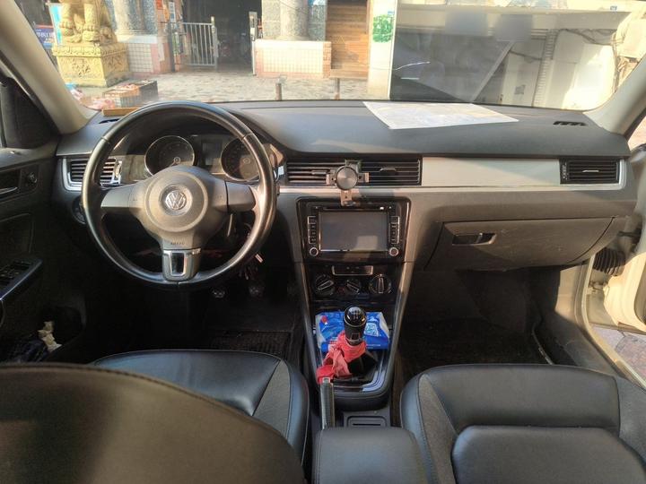 Bora 2014 1.6L MT Comfort photo 5