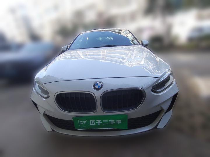 1 Series 2019 120i M Sport Package photo 2