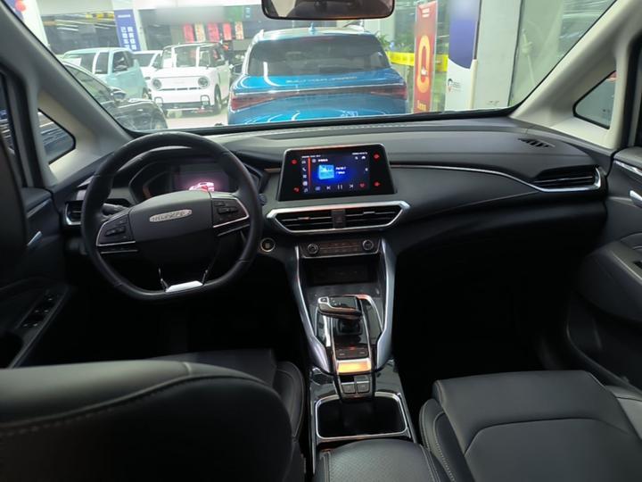 MAXUS EUNIQ 5 2020 1.3T PLUG IN Elite photo 5