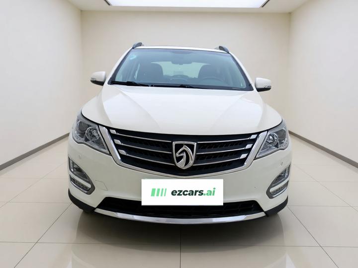560 2015 1.8L MT Luxury photo 2