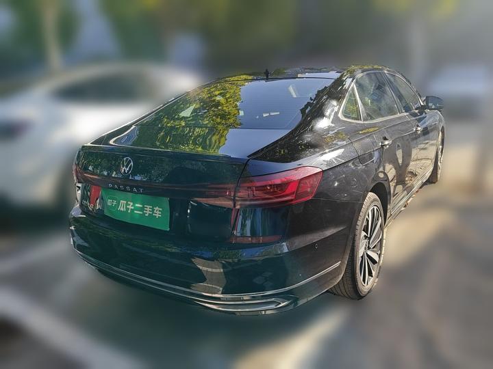 Passat 2022 380TSI Luxury photo 4