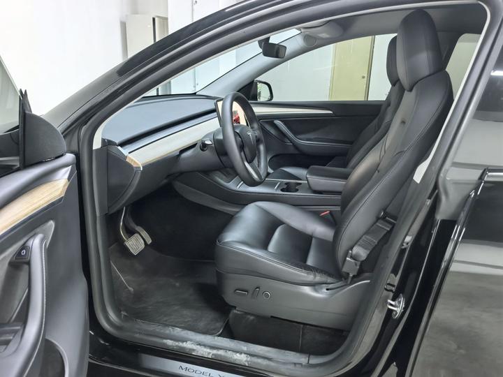 Model Y 2022 RWD photo 7