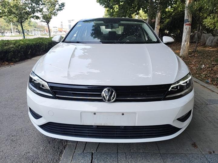 Lamando 2017 230TSI DSG photo 2
