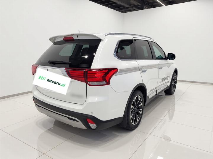 Outlander 2019 2.4L AWD Enjoy 5-Seater China V photo 6