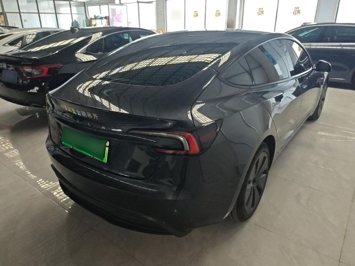 Model 3 2023 RWD photo 6