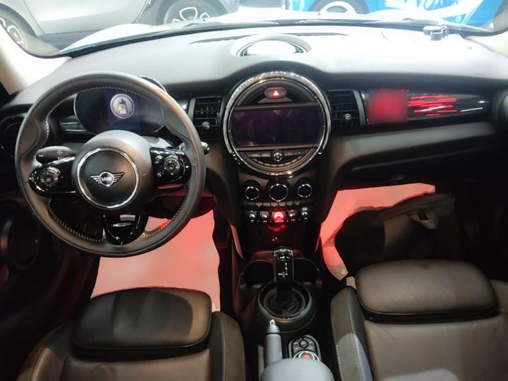 2021 1.5T COOPER 5-Door photo 5