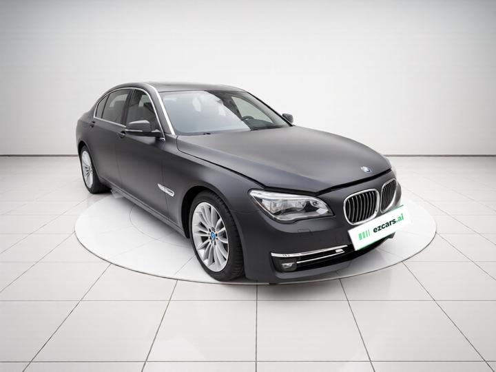 7 Series 2013 740Li Leading photo 3