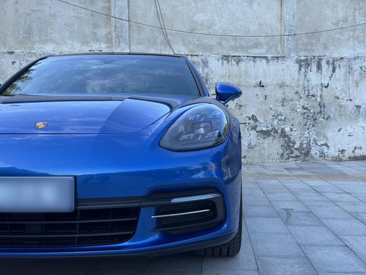 2017 Panamera Executive Extended 3.0T photo 8