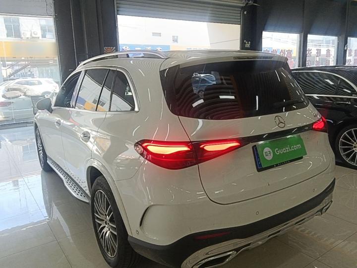 GLC 2023 GLC 300 L 4MATIC Dynamic 5-Seater photo 4
