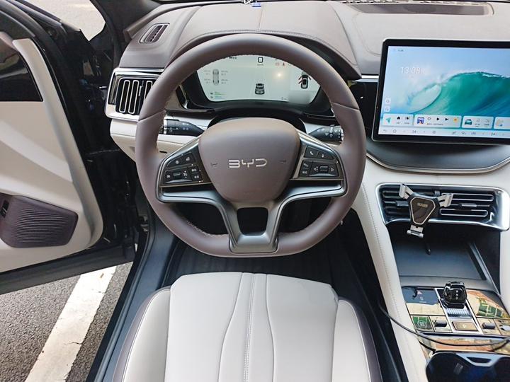 Song PLUS EV 2025 DM-i 112KM Premium photo 7