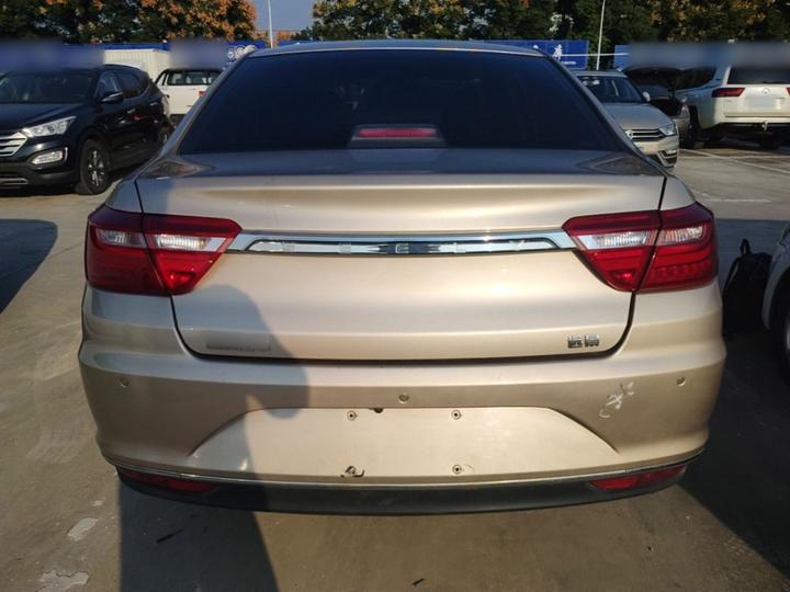 Vision 2018 1.5L AT photo 3