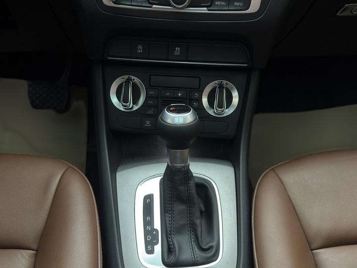 Q3 2015 35 TFSI Progressive photo 5